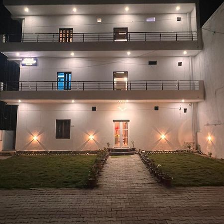 فندق Gulab Residency فاراناسي المظهر الخارجي الصورة