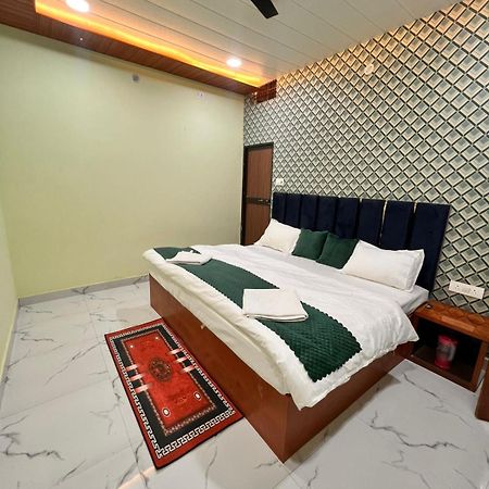 فندق Gulab Residency فاراناسي المظهر الخارجي الصورة