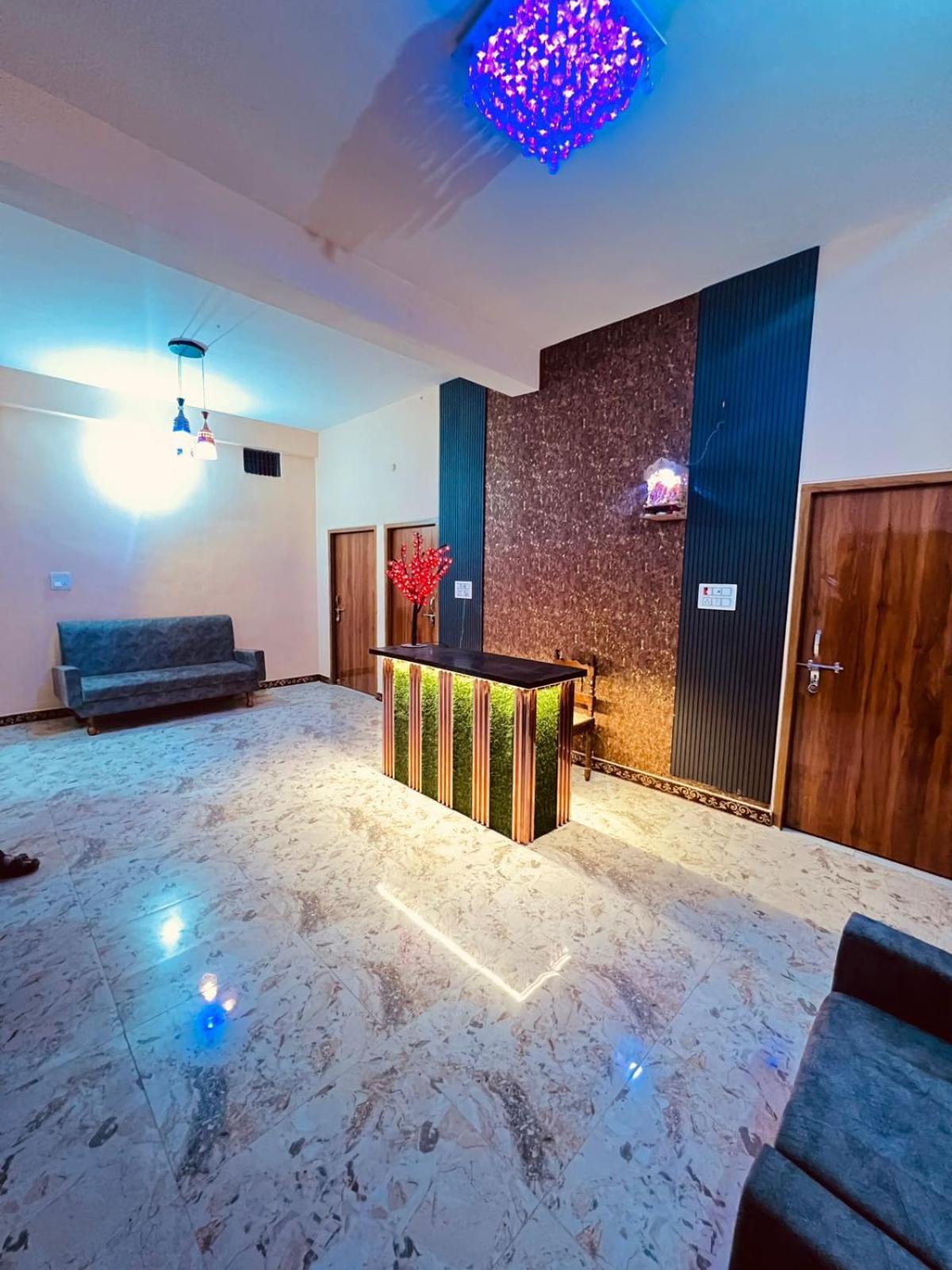 فندق Gulab Residency فاراناسي المظهر الخارجي الصورة