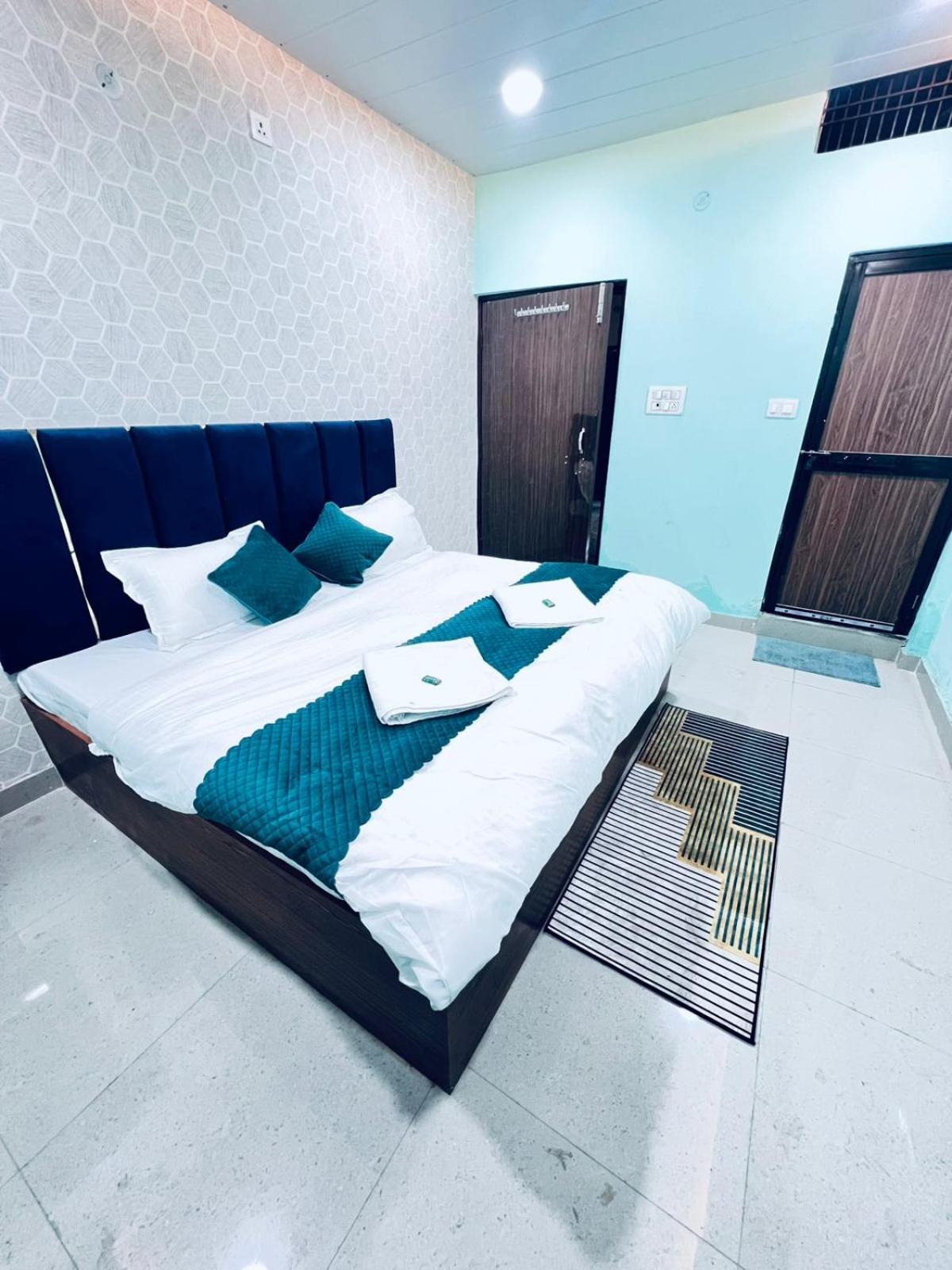 فندق Gulab Residency فاراناسي المظهر الخارجي الصورة