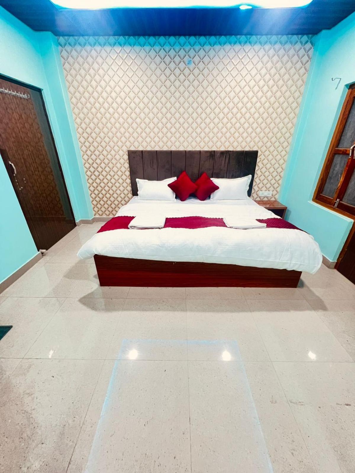 فندق Gulab Residency فاراناسي المظهر الخارجي الصورة